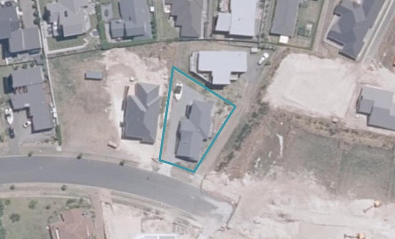 27 Botanical Heights Drive, Waipahihi, Taupo - Carousel 1
