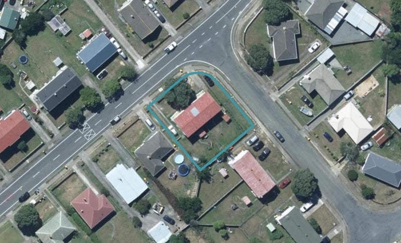 50 Corinna Street, Waitangirua, Porirua - Carousel 1