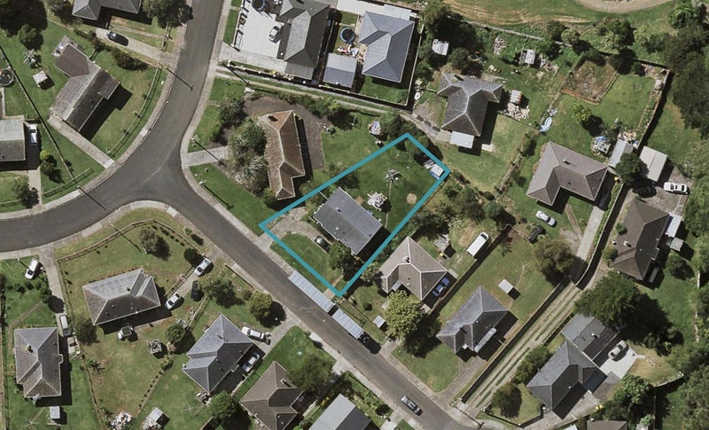 4 Raleigh Place, Otara, Auckland - Carousel 1