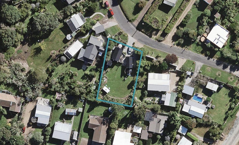 23 Matai Road, Oneroa, Waiheke Island - Carousel 1