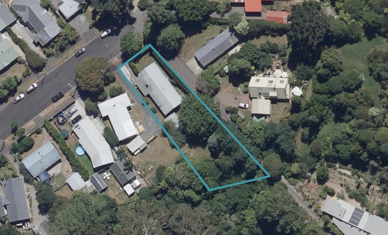 68 Nevada Road, Silverdale, Hamilton - Carousel 1
