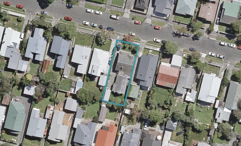 2/42 Cudby ST, Woburn, Lower Hutt - Carousel 1
