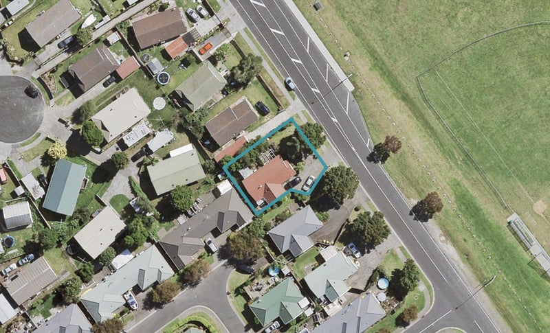 174 Waitemata Drive, Ranui, Auckland - Carousel 1