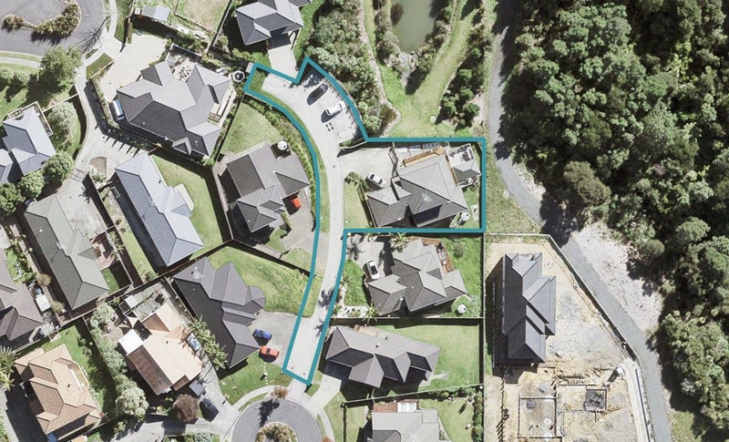 27 Trotting Terrace, Fairview Heights, Auckland - Carousel 1