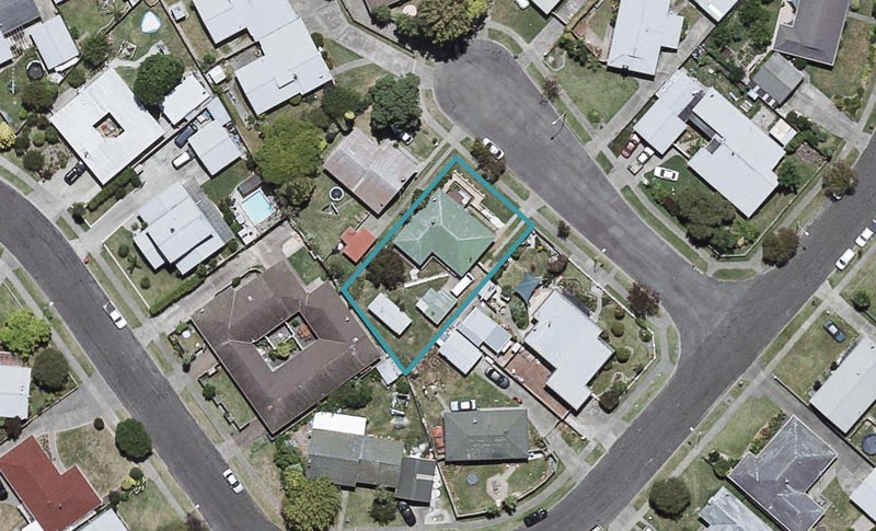 3 Tyrone Place, Tamatea, Napier - Carousel 1