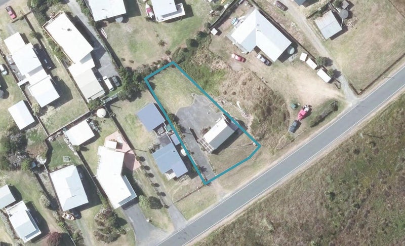 423 Ormond Drive, Māhia - Carousel 1