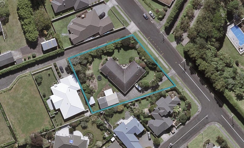 96 Queens Road, Glen Avon, New Plymouth - Carousel 1