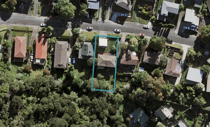 22 Finn Place, Totara Vale, Auckland - Carousel 1