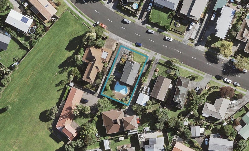 178 Carnoustie Drive, Wattle Downs, Auckland - Carousel 1