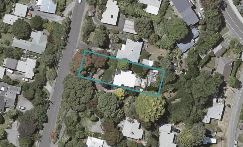 11 Tennis Court Road, Raumati South, Paraparaumu - Carousel 1
