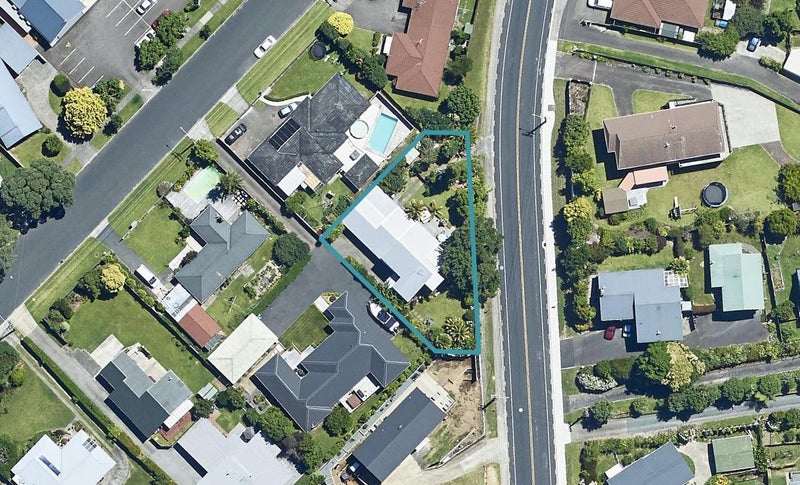 6B Brookfield Terrace, Brookfield, Tauranga - Carousel 1