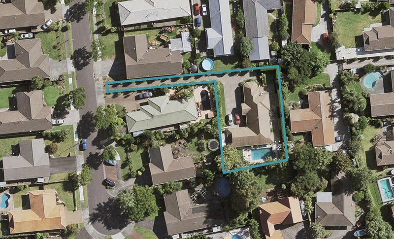 16 Perotti Place, Conifer Grove, Takanini - Carousel 1