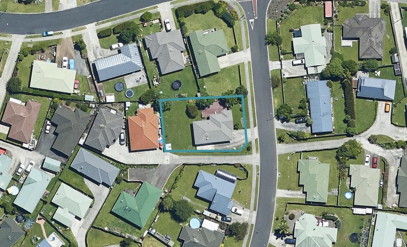 4 Aaron Place, Brookfield, Tauranga - Carousel 1