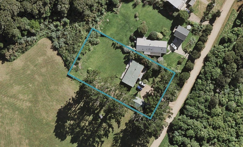 138 Trig Road, ONETANGI - Carousel 1