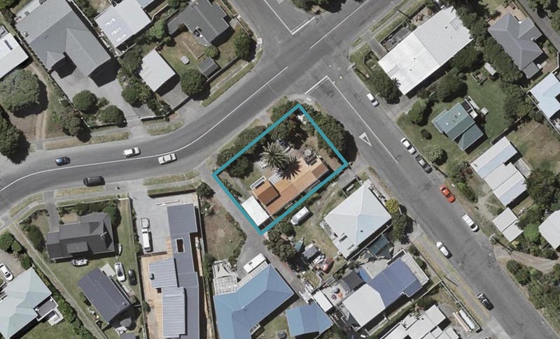 92 Tutere Street, Waikanae Beach, Waikanae - Carousel 1