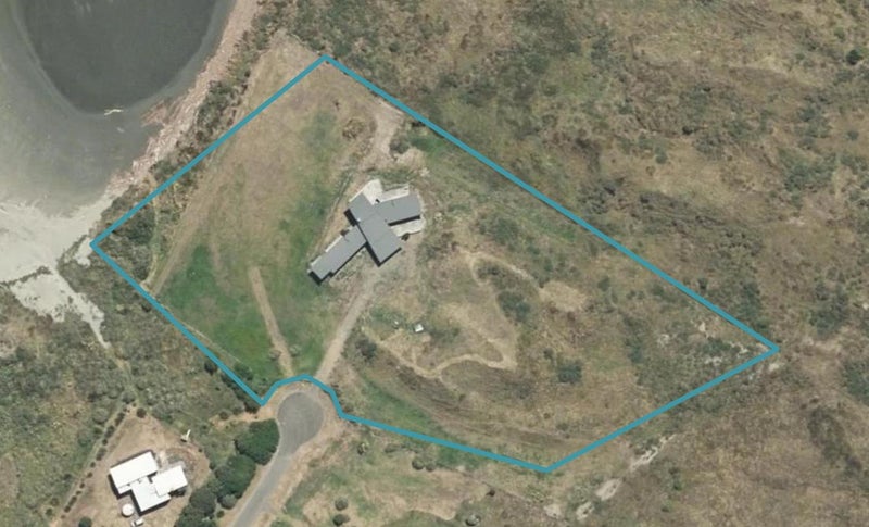 1 Reay MacKay Grove, Waikawa Beach, Manakau - Carousel 1