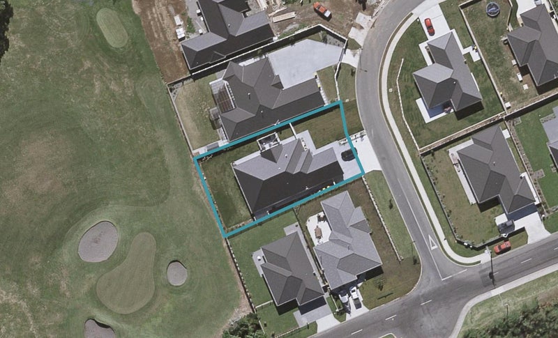 3 Cooke Farm Grove, Waiwhakaiho, New Plymouth - Carousel 1
