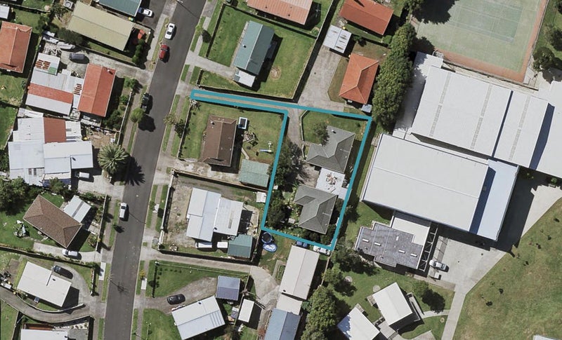 2/17 Dunstan Place, Otara, Auckland - Carousel 1
