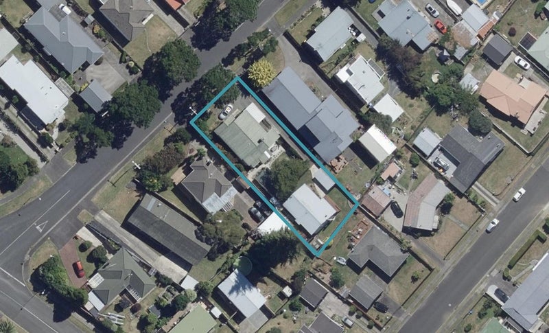 13B Livingstone Avenue, Nawton, Hamilton - Carousel 1