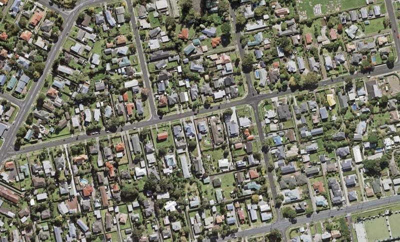 45 Mcintyre Road, Mangere Bridge, Auckland - Carousel 1