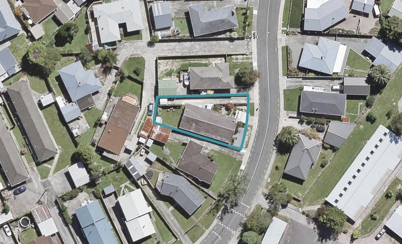 1/41 Hillside Drive, Maoribank, Upper Hutt - Carousel 1