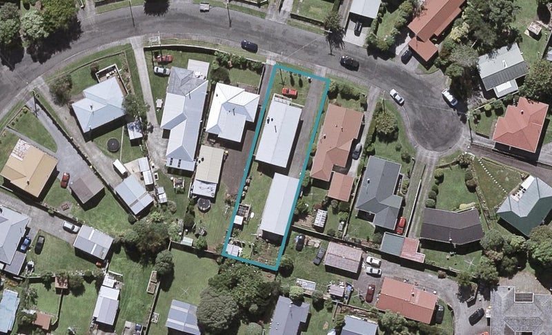 18 Rata Street, Upper Vogeltown, New Plymouth - Carousel 1