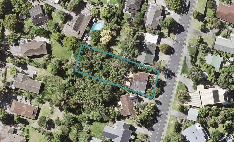 125 Arran Road, Browns Bay, Auckland - Carousel 1