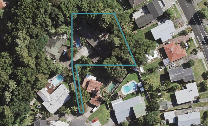 16 Iorangi Place, Hillpark, Auckland - Carousel 1
