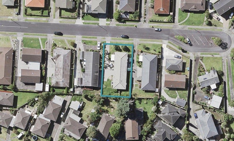 2/9 Benygloe Place, Highland Park, Auckland - Carousel 1