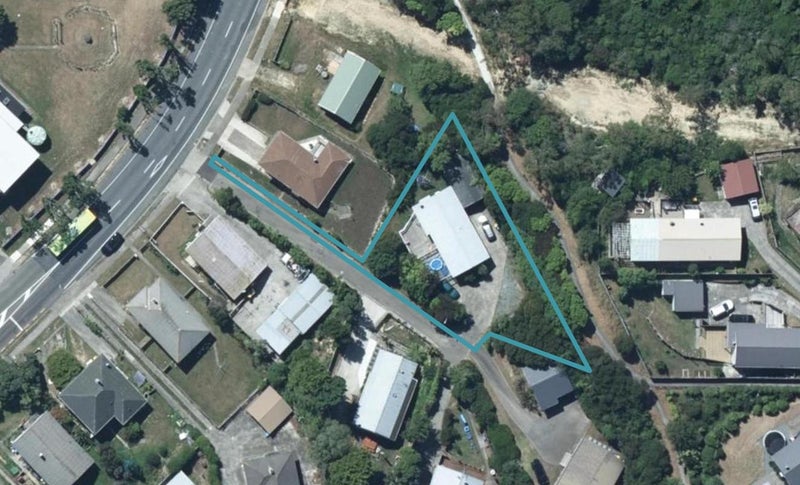 22 Omapere Street, Waitangirua, Porirua - Carousel 1