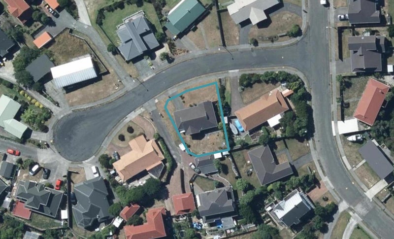 3 Coventry Close, Ascot Park, Porirua - Carousel 1