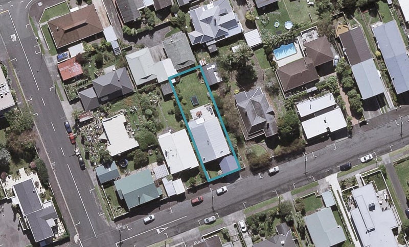 279 Courtenay Street, Strandon, New Plymouth - Carousel 1