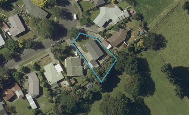 67 Ruamahanga Crescent, Terrace End, Palmerston North - Carousel 1