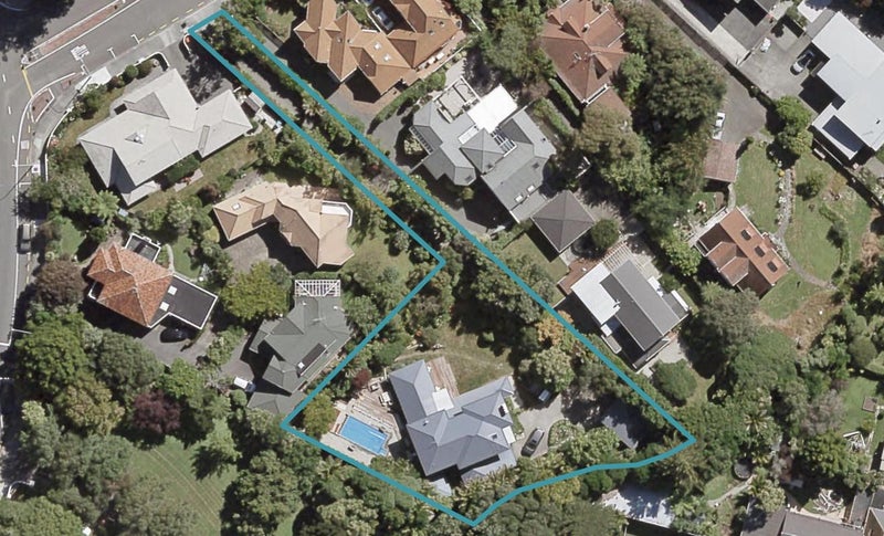 2A Bloomfield Terrace, Hutt Central, Lower Hutt - Carousel 1
