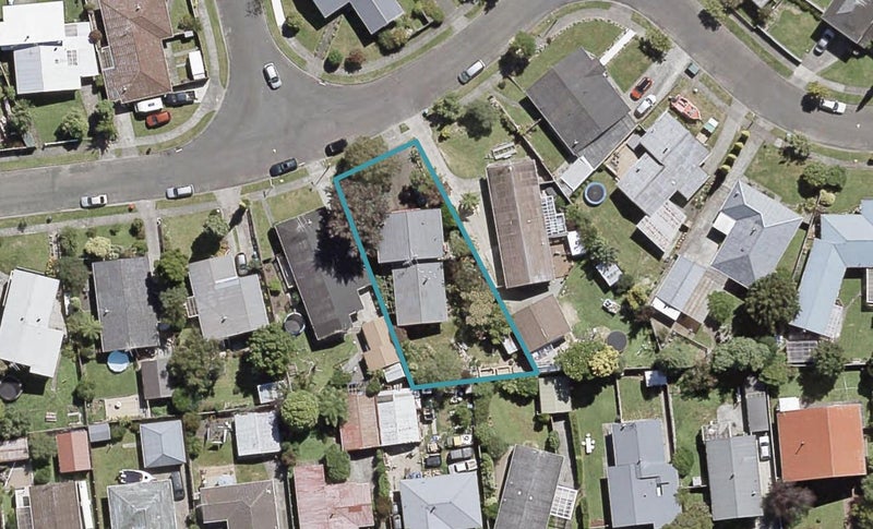 46 Pasadena Crescent, Totara Park, Upper Hutt - Carousel 1