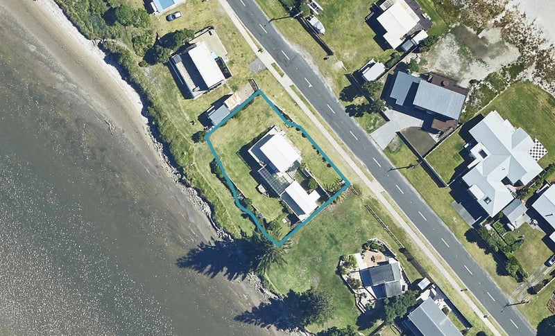 714 Pukehina Parade, Pukehina, Te Puke - Carousel 1