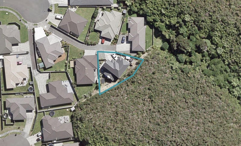 14 Beaufort Close, Kingsley Heights, Upper Hutt - Carousel 1
