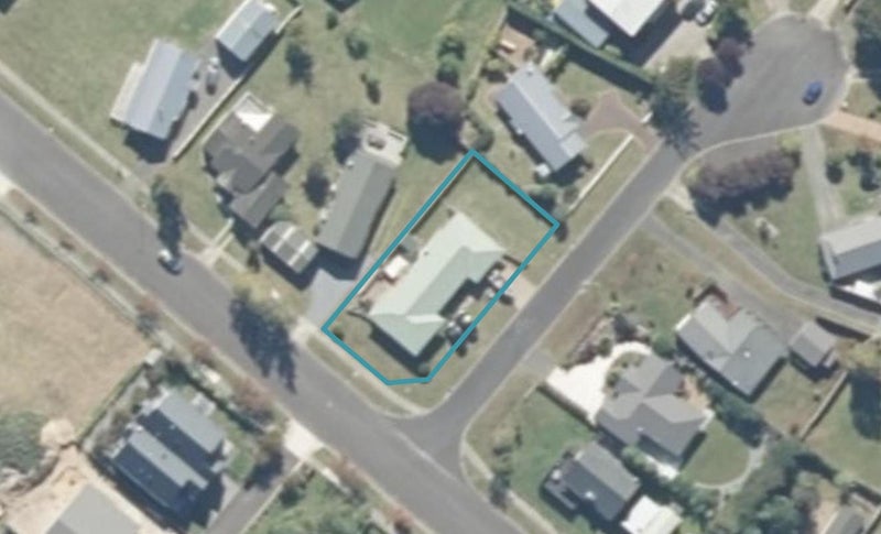 1 Yasmin Lane, Kinloch, Taupō - Carousel 1