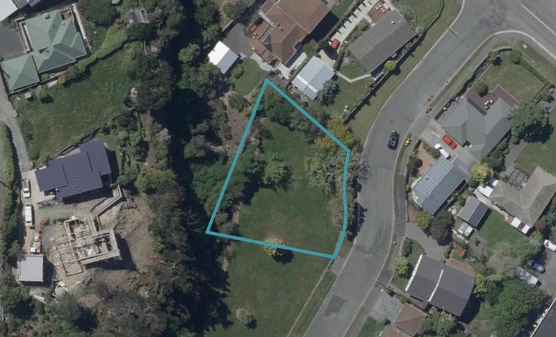 8 Aratoro Place, Mount Pleasant, Christchurch - Carousel 1