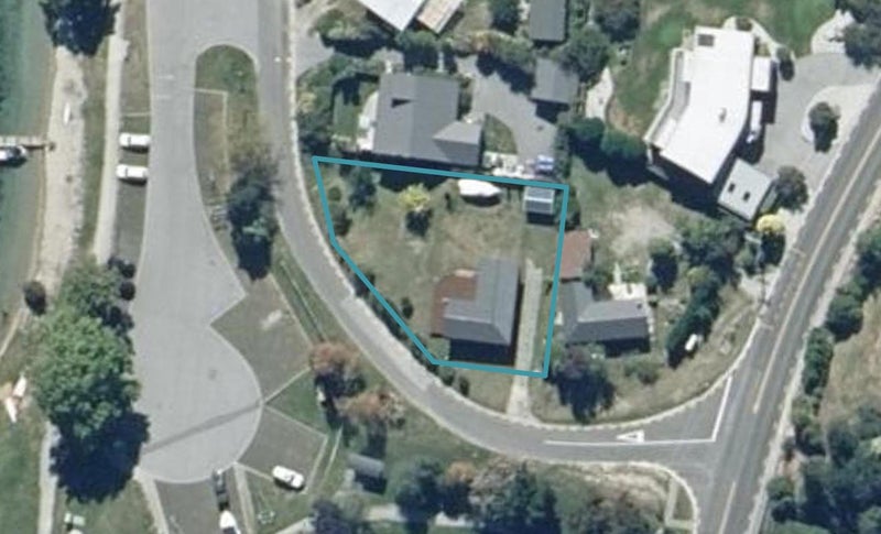 3 Bay View Road, Kelvin Heights, Queenstown - Carousel 1