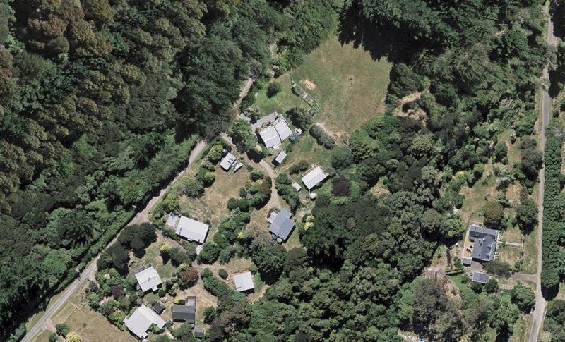 374 Pettigrews Road, Pigeon Bay, Akaroa - Carousel 1