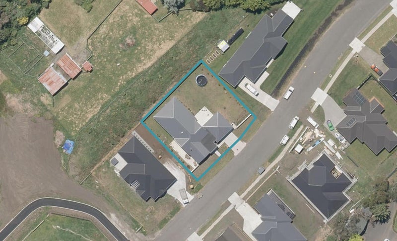 18 Tirimoana Place, Otamatea, Whanganui - Carousel 1