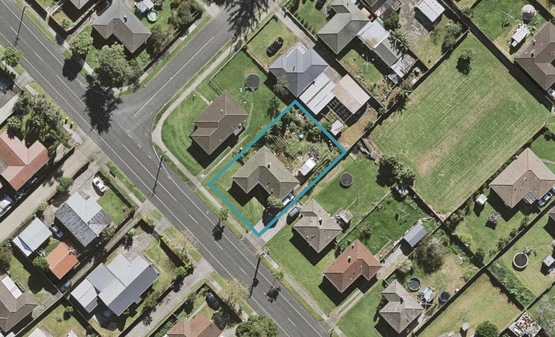 35 Henwood Road, Mangere East, Auckland - Carousel 1