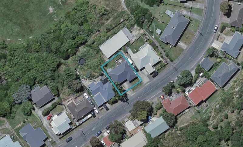 18 Ahuriri Street, Strathmore Park, Wellington - Carousel 1