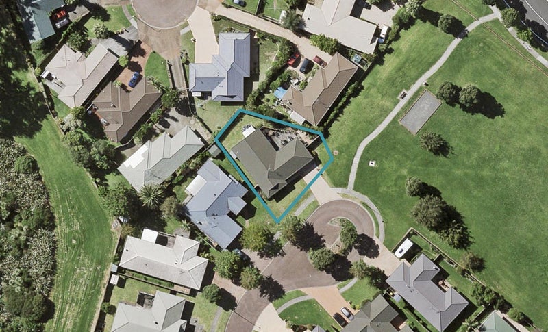 42 Millington Place, Huntington Park, Auckland - Carousel 1
