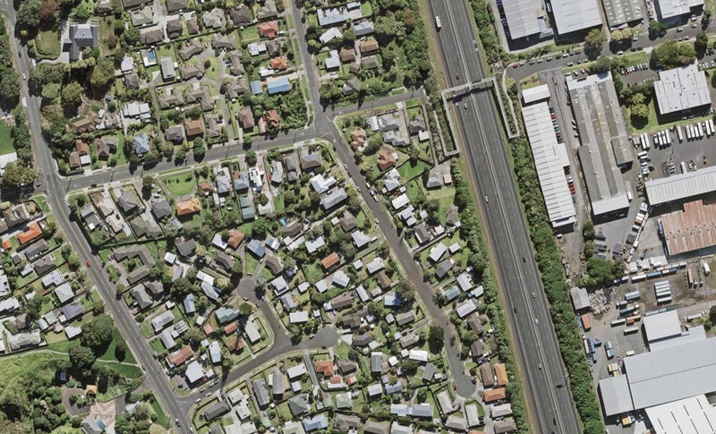 73 Crawford Avenue, Mangere Bridge, Auckland - Carousel 1