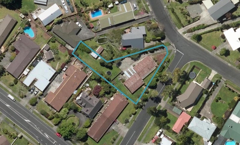 32 Carr Street, Te Kamo, Whangarei - Carousel 1