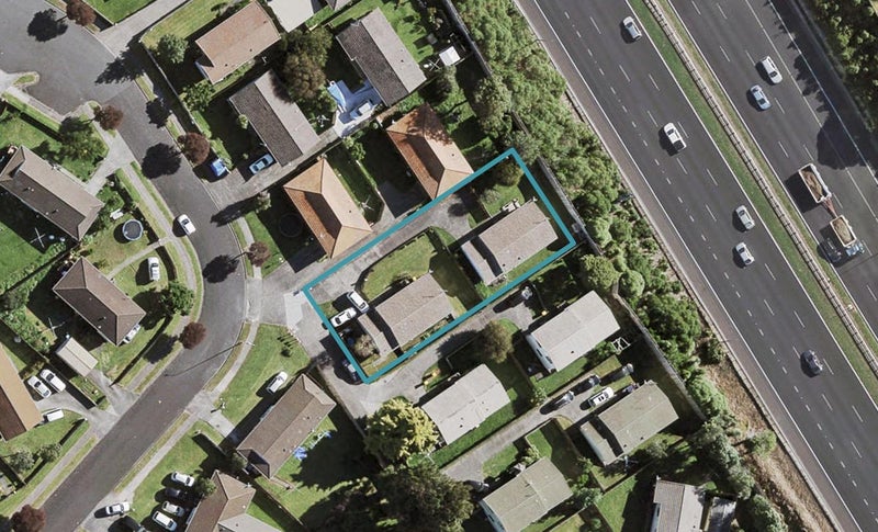 1/25 Felicia Place, Wiri, Auckland - Carousel 1