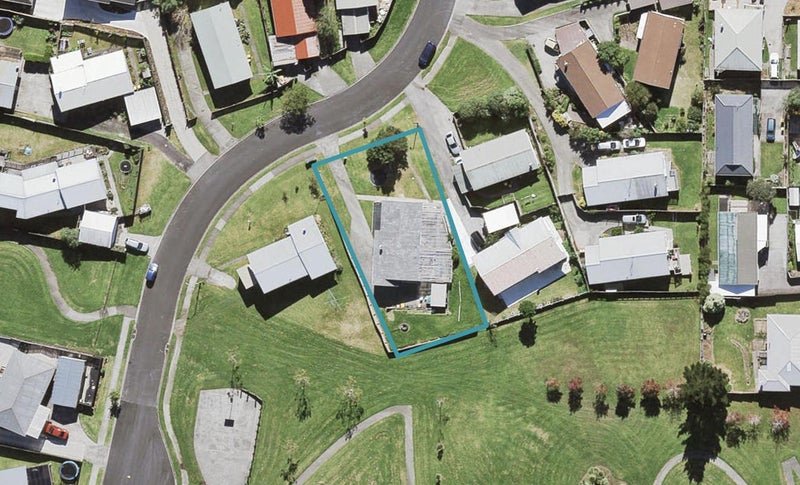 14 Flaunty Place, West Harbour, Auckland - Carousel 1