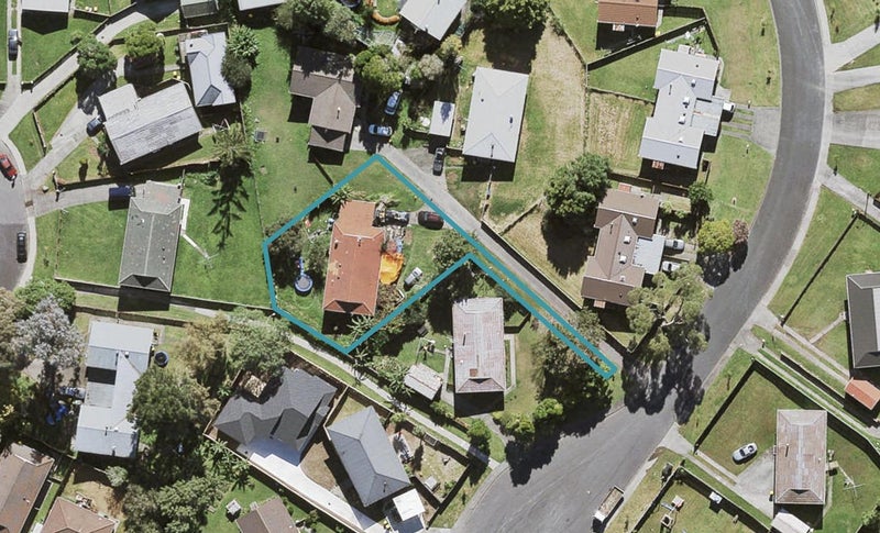 19 Rena Place, West Harbour, Auckland - Carousel 1